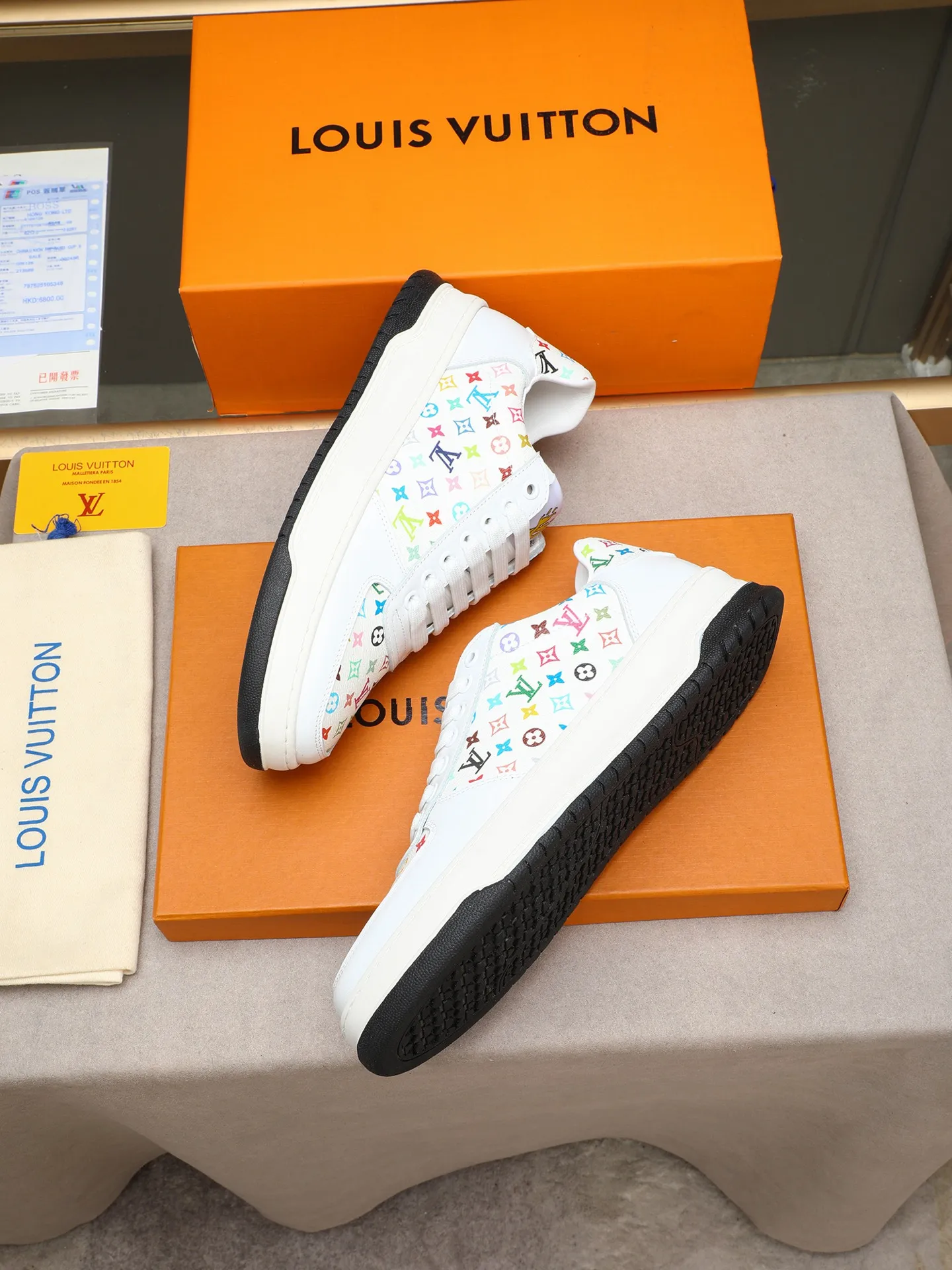 Mainly recommended model 👍👍👍P400 LOUIS VUITTON [Luden Yiwei] - LV upper imported first-layer cowhide combined with LV classic materials 🇩🇪 imported leather lining ➕ non-slip and wear-resistant outsole. Every man's identity is reflected in his elegant and stable upper shoes🚶🏻🚶🏻📯 No matter the wind or rain, the shoe last remains unchanged and can stand the test of time🔍️. ——Code number: 38-44 (45 can be customized)